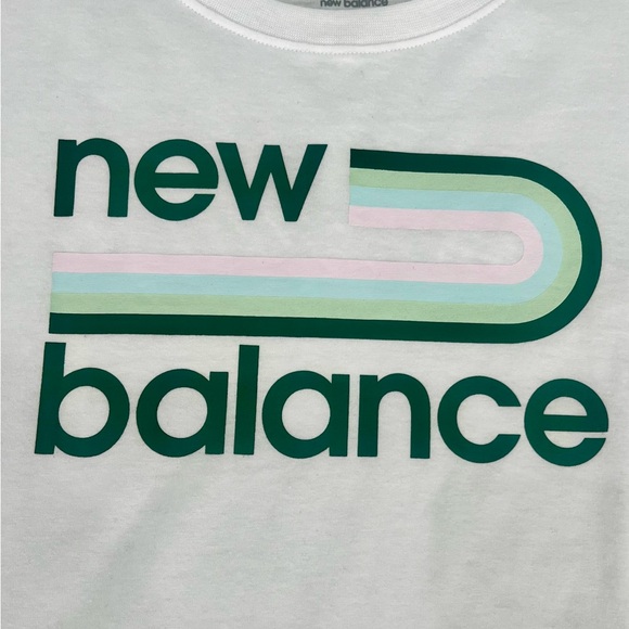 New Balance Teeshirt - Picture 2 of 5